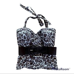 Charlotte Russe Giraffe Print Fitted Halter with Belt L